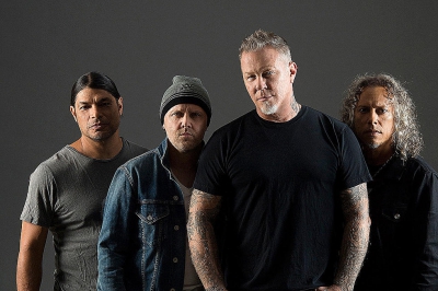 Metallica сыграли Blackened в самоизоляции